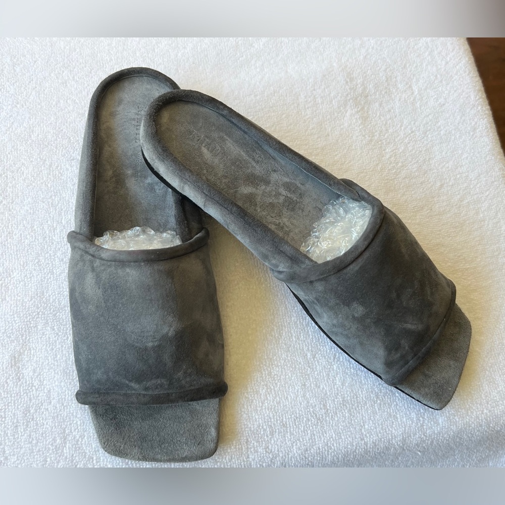 Khaite The Stagg Flat Grey Sandals